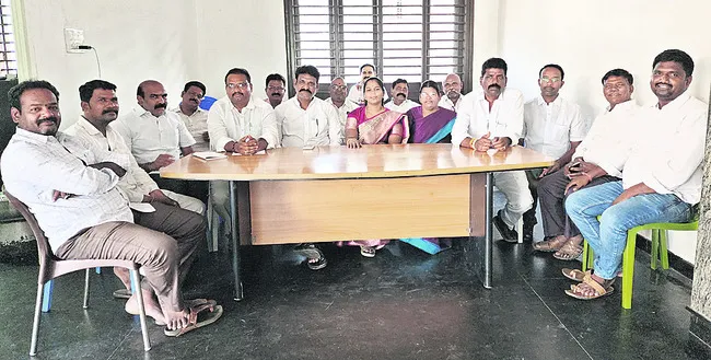 ధర్మవరానికి చెడ్డపేరు తెచ్చారు