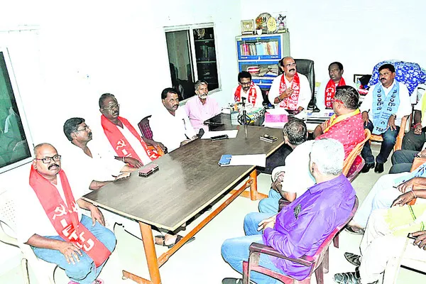 సింగరేణిలో సమ్మెను విజయవంతం చేయాలి