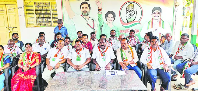 మంత్రిపై విమర్శలు సరికాదు
