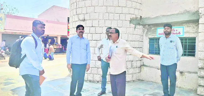 బస్టాండ్‌లో సౌకర్యాలు మెరుగుపరుస్తాం