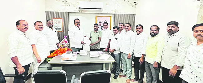 సీఎంఆర్ఎఫ్ ఎల్ఓసీ అందజేత