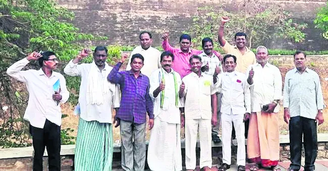 జానపద కళలను ఆదరించాలి