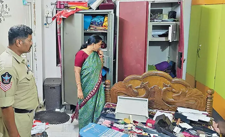 Robbery In ks jawahar House