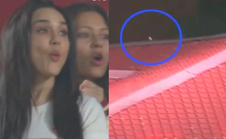 Preity Zinta Gives WOW Reaction As Shashank Hits Mayank Out Of The Ground2