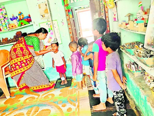 సెలవులపై గందరగోళం!