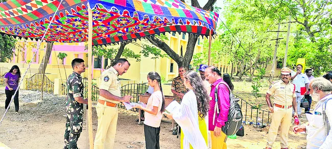 ప్రశాంతంగా ‘నీట్’