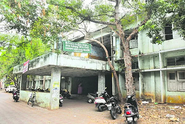 ఎస్సీ వెల్ఫేర్లో ఇవి మామూళ్లే!