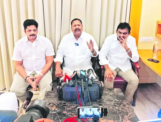 అమరావతి రీలాంచ్ పేరుతో రూ.700 కోట్లు వృథా