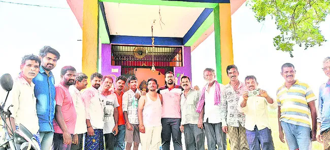 ఆలయ కమిటీ చైర్మన్గా రమేశ్