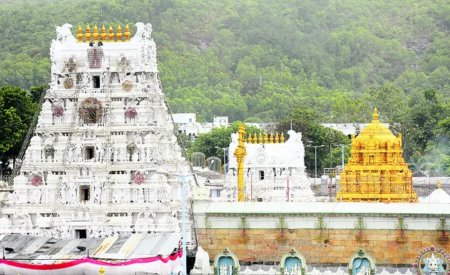 కమిషనర్‌ చిన్నయ్యపై చర్యలు?
