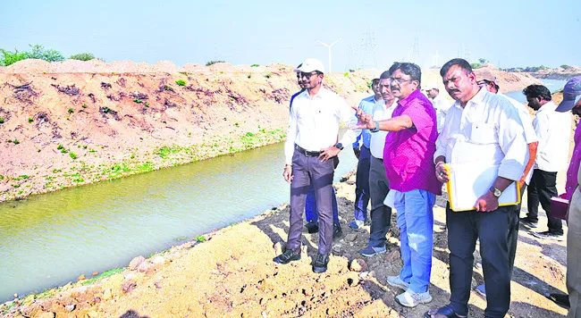 కాలువ వెడల్పు పనులు వేగవంతం