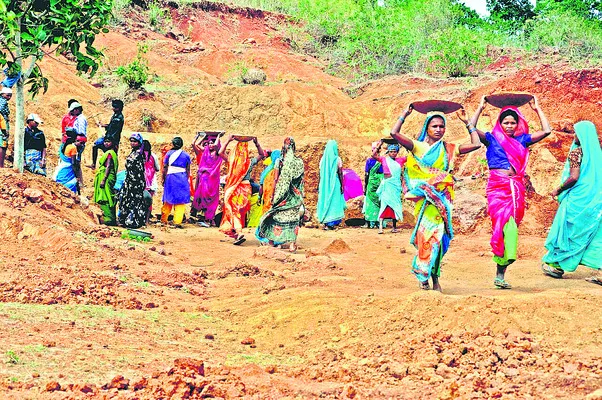 లక్ష్యానికి దూరం.. 