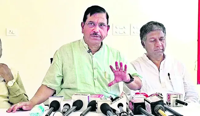 పాక్పై తగిన సమయంలో నిర్ణయం