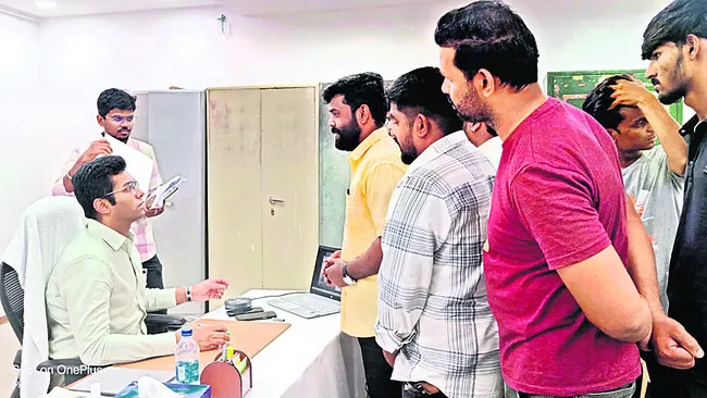 బీటీ కళాశాలను యూనివర్సిటీగా ప్రకటించాలి