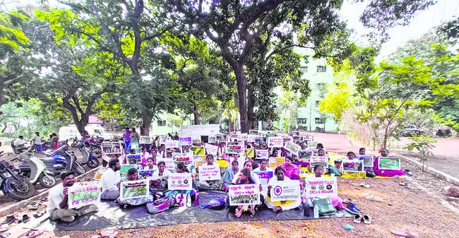 ఎంప్లాయీమెంట్ రిటర్న్స్ సమర్పించండి