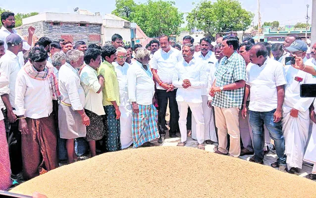 అన్నదాతలకు తీవ్ర అన్యాయం