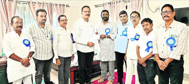 కొఠియా సమస్యపై ముఖ్యమంత్రి,గవర్నర్లతో మాట్లాడాలి