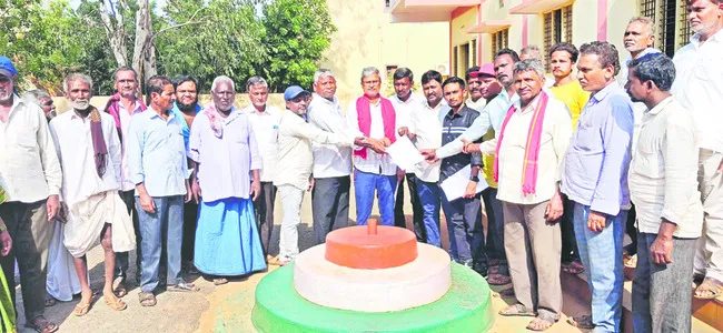 హామీలు అమలు చేయాలి