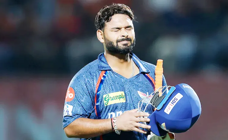 Rishabh Hasnt Been Smiling Laughing: Cricket Great Notices Worrying Trend2
