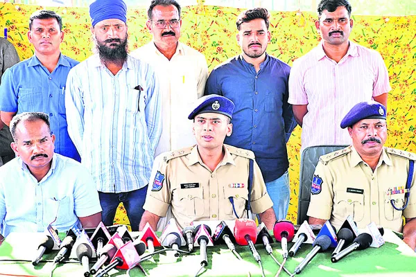 ఆటోల చోరీ ముఠా అరెస్ట్‌