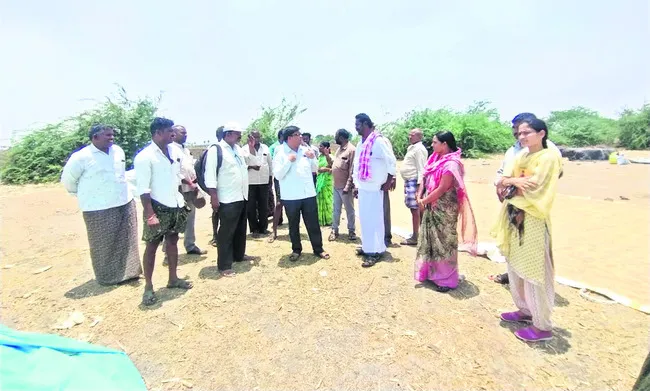 గన్నీ బ్యాగుల కొరత లేకుండా చూడాలి 