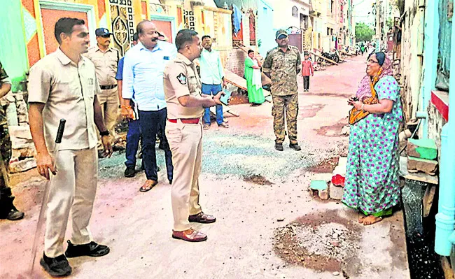 నల్లచెరువులో ఎస్పీ పర్యటన 