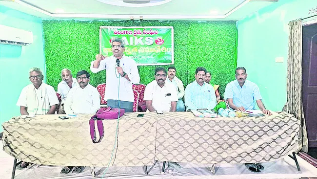 డిస్ట్రిబ్యూటర్‌ కెనాళ్లు ఏర్పాటు చేయాలి 