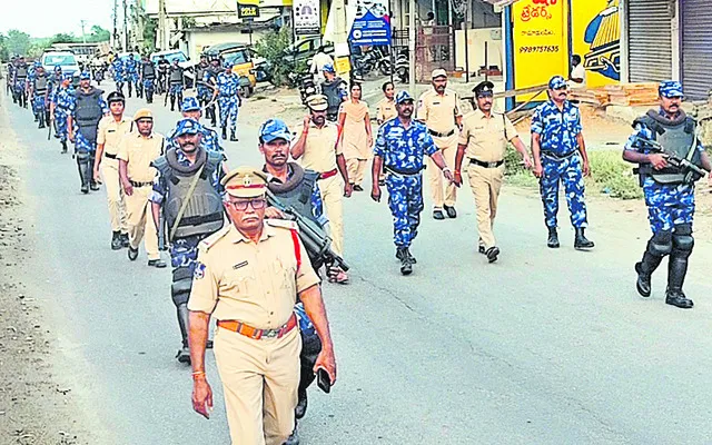 ఇందిరమ్మ ఇళ్ల పరిశీలన