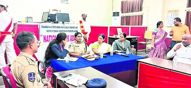 కేసుల పరిష్కారానికి కృషి చేయాలి
