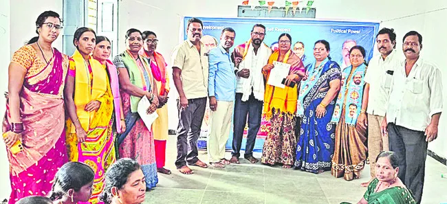 హక్కుల సాధనకు ఐక్యంగా ఉద్యమిద్దాం