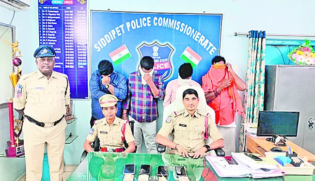 ఐపీఎల్ బెట్టింగ్ రాయుళ్ల అరెస్ట్