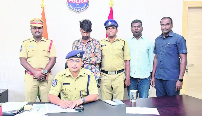 15 గంజాయి కేసుల్లో నిందితుడి అరెస్ట్‌