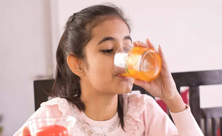 Sugar-rich drinks falsely labeled as ORS, Experts Warning1