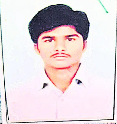 బైక్‌ ఢీకొని వ్యక్తి దుర్మరణం