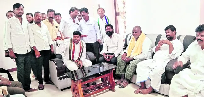 యాక్సిస్తో చంద్రబాబు చీకటి ఒప్పందం