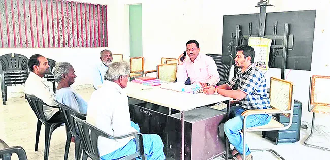 రైతులకు భూధార్ కార్డులు