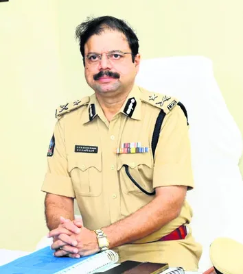 కోస్తా తీరంలో రెడ్ అలర్ట్