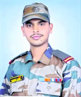కశ్మీర్లో యువ జవాన్ వీరమరణం