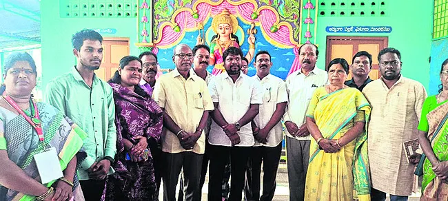 వైభవంగా మోదమ్మ ఉత్సవాలు