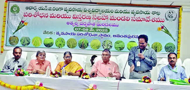 సాంకేతిక పరిజ్ఞానం రైతులకు అందాలి