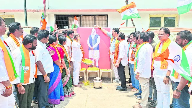 పహ ల్గాం బాధితుల కెరటమే ‘సిందూర్’