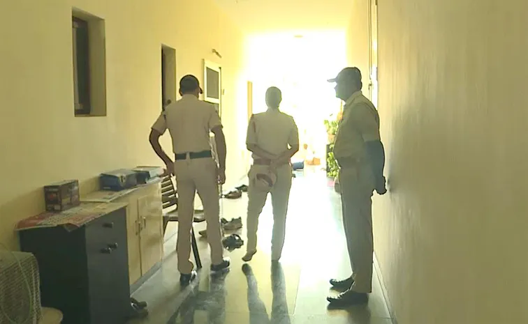 AP Police Over Action At Sakshi Editor Dhanunjaya Reddy