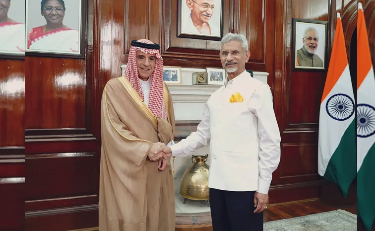 Saudi minister makes unannounced Delhi visit amid India Pakistan tensions1