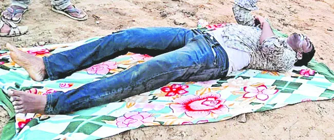 అప్పుల బాధతో యువకుడి ఆత్మహత్య 