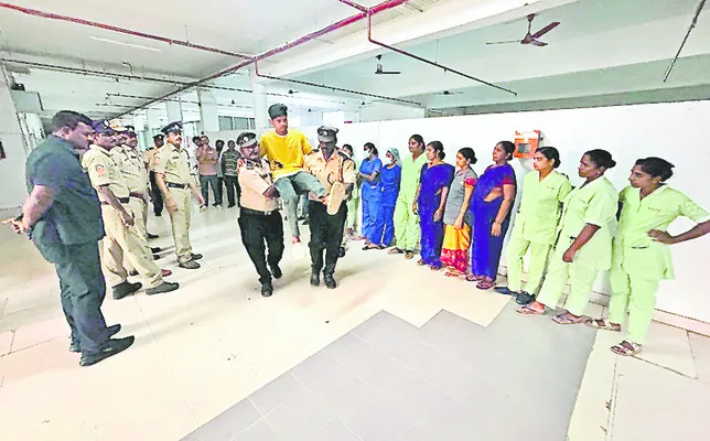 జేఎల్ఎంలకు పాత సర్వీస్ రూల్స్ వర్తింపజేయాలి