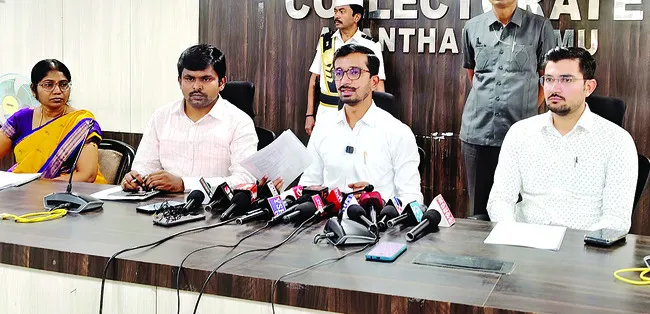 అకాల వర్షాలకు రూ.35.47 కోట్ల పంట నష్టం