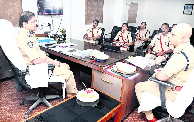 శాంతి, భద్రతల పరిరక్షణే లక్ష్యం 