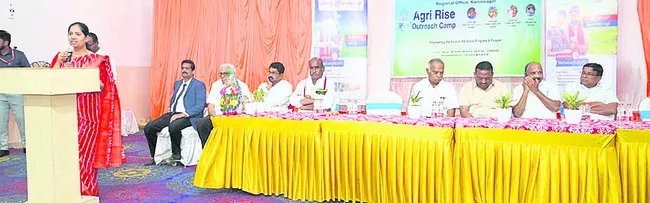 దరఖాస్తు చేసిన వెంటనే రుణాలు