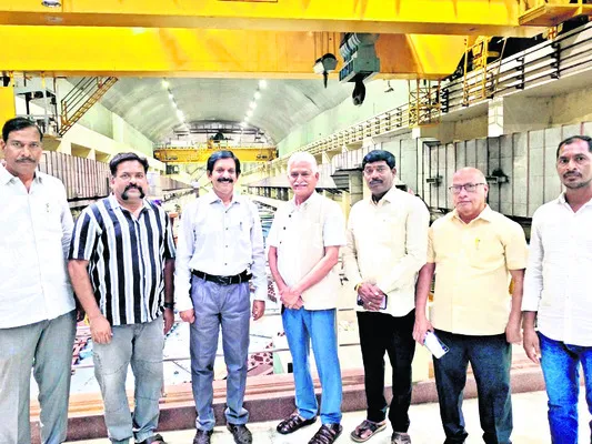 భూగర్భ జలవిద్యుత్‌ కేంద్రం సందర్శన 