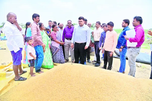 ధాన్యం తరలింపులో జాప్యం సరికాదు 
